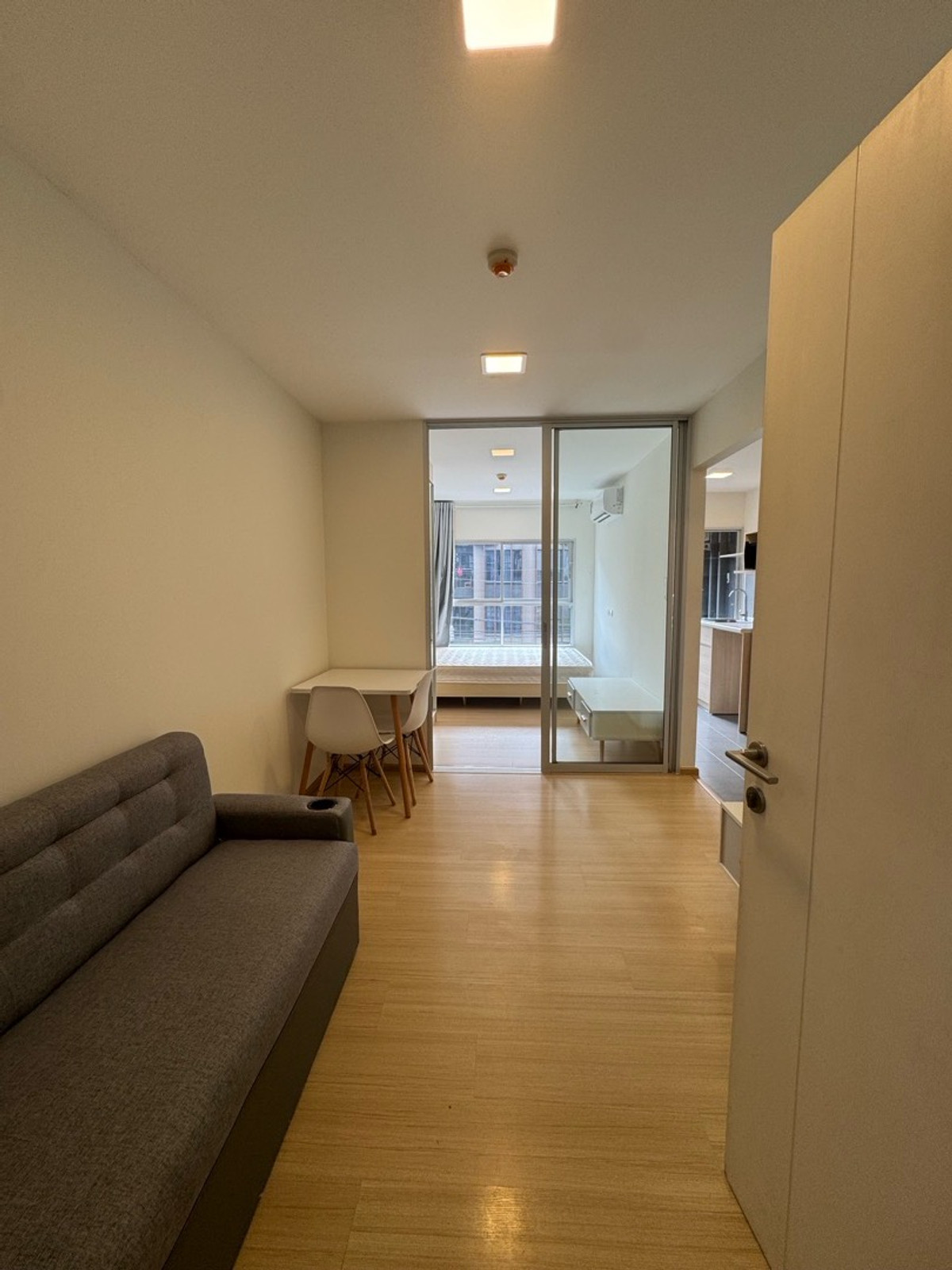 For RentCondoWitthayu, Chidlom, Langsuan, Ploenchit : rent