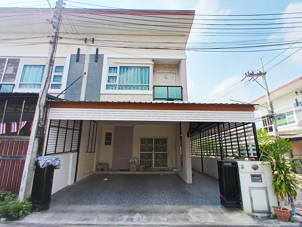 For SaleTownhomeNakhon Pathom : 🏡 Corner unit, garden frontage! Townhouse for sale, The Greenery 7 Soi 4. Fully extended and ready to move in!