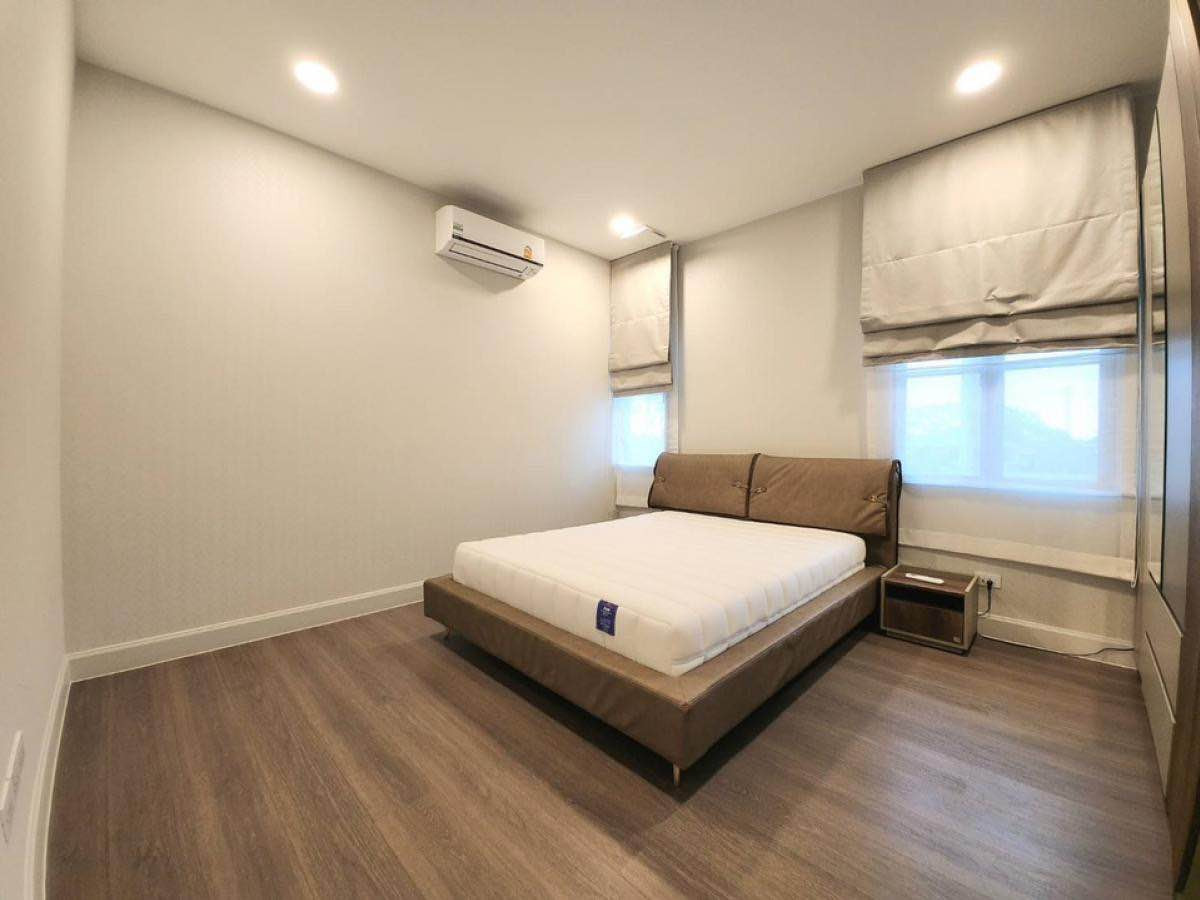 For RentHousePattanakan, Srinakarin : Nantawan Rama 9 - New Krungthepkreetha / 4 Bedrooms (FOR RENT) BZD111