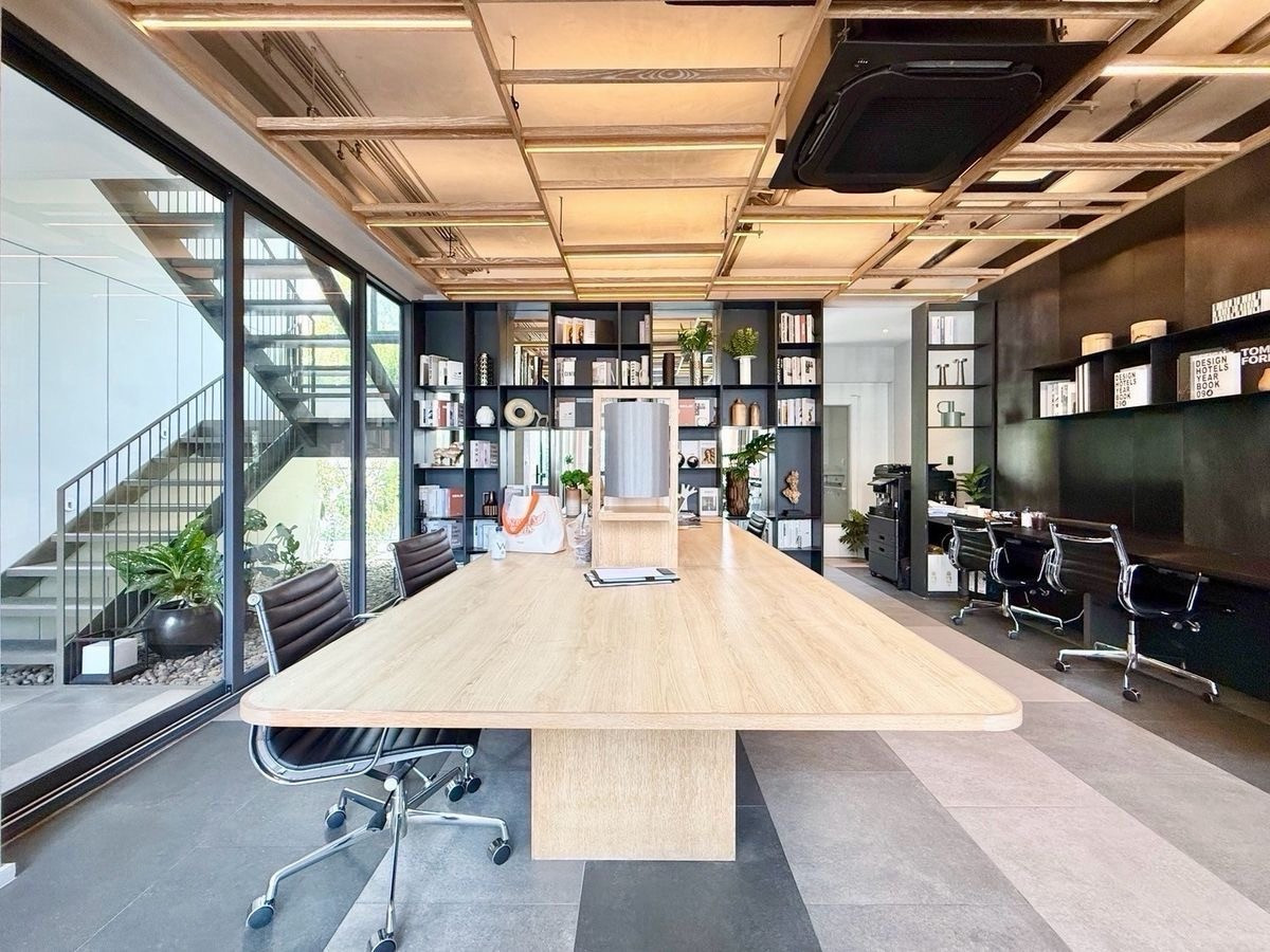 For SaleTownhomeLadprao, Central Ladprao : 🏛️✨Baan Puripuri Ladprao 41✨Home Office 3.5 floors, size 295 sq m. 31 sq m. | 1 bedroom, 4 bathrooms, 6 parking spaces, starting at 21.64 MB. Contact for viewing appointment Tel.0922635410 (Earth)