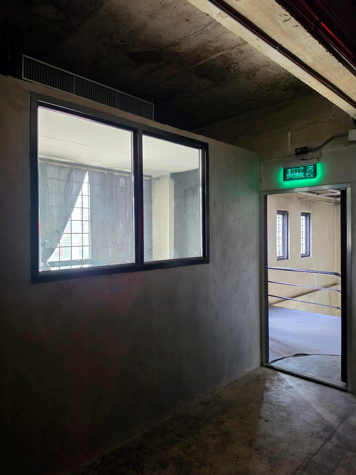 ให้เช่าอาคารพาณิชย์สยาม จุฬา สามย่าน : 🚩For Rent : Stand Alone Building Located on Rama 4 Road, Only 180 m. from MRT Hua Lamphong