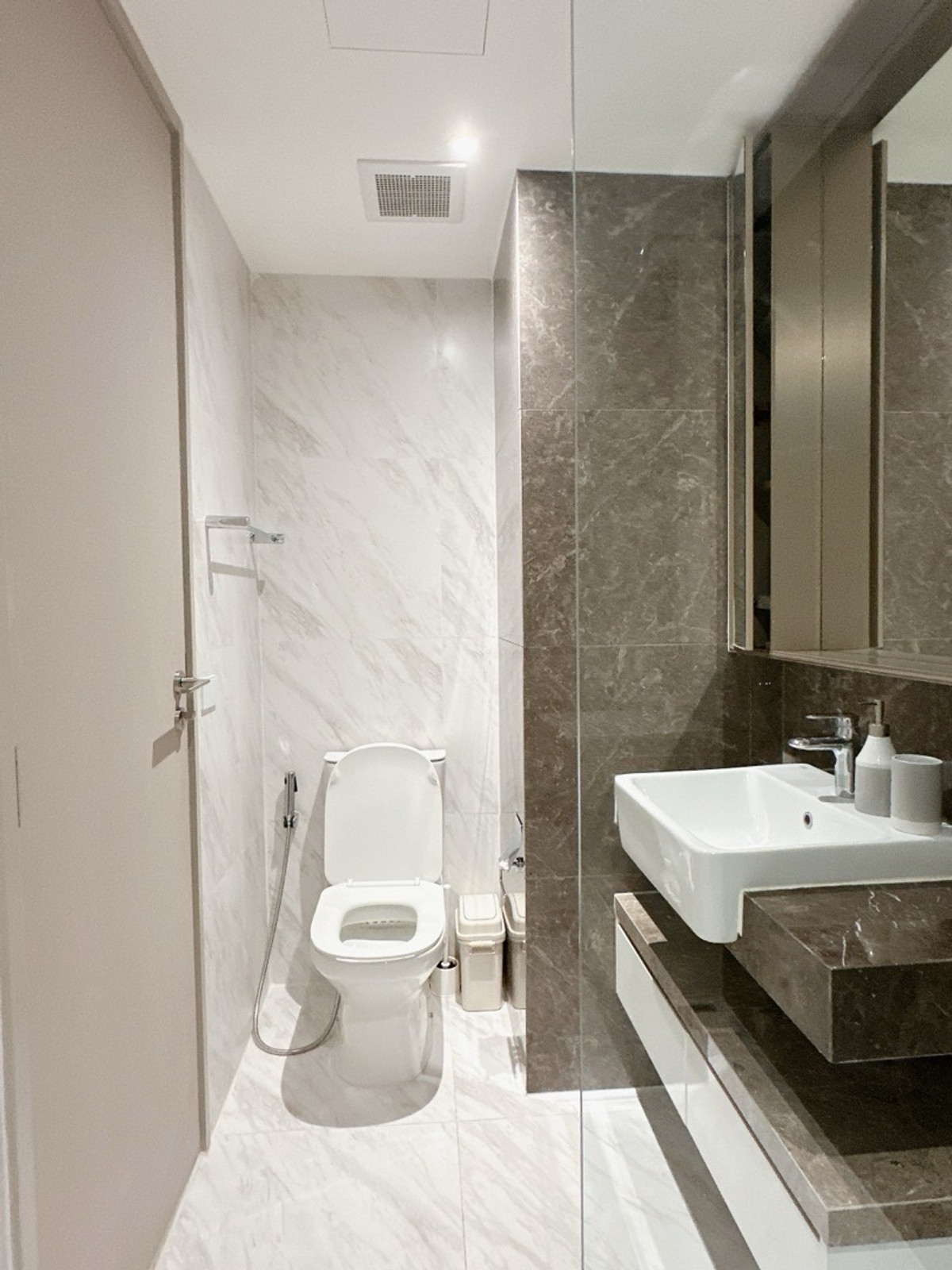 For RentCondoSukhumvit, Asoke, Thonglor : Urgent, best price