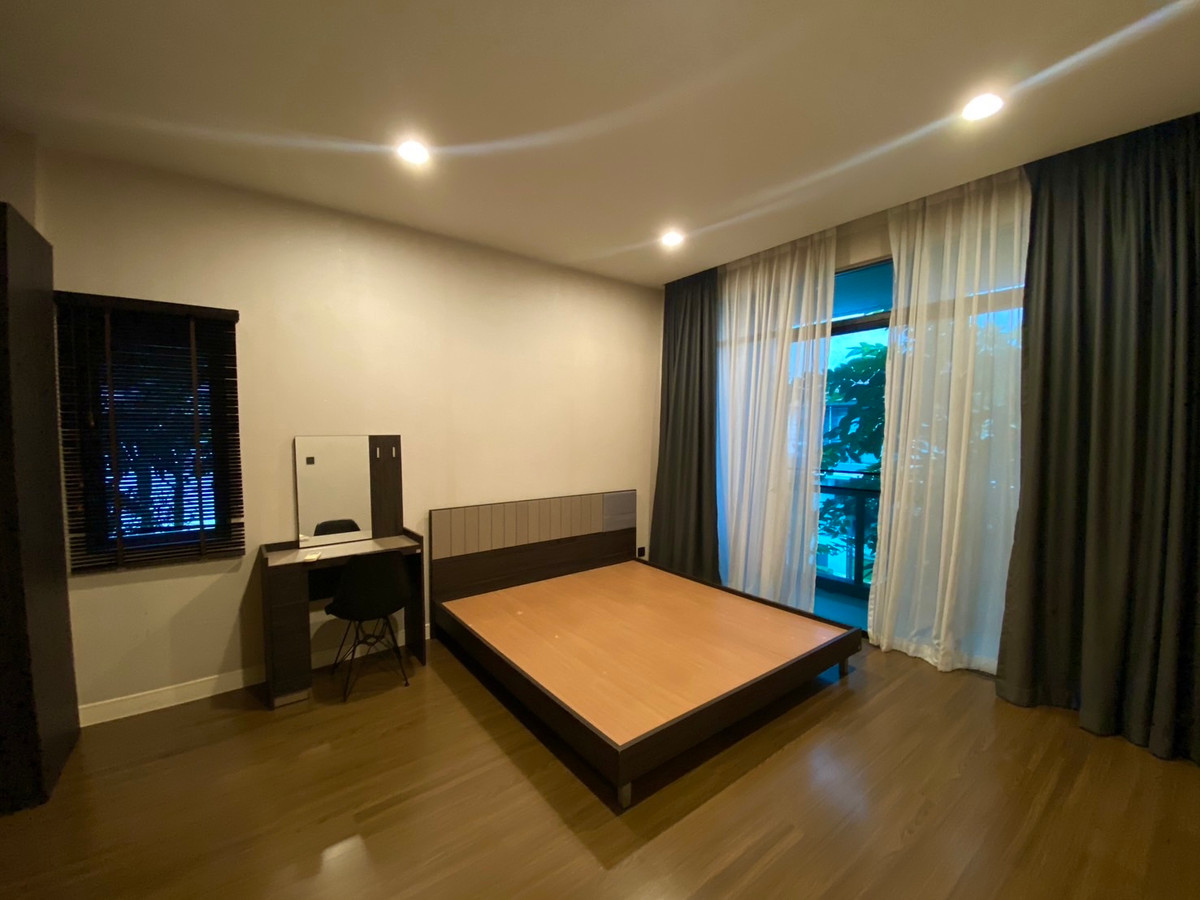 For SaleHousePattanakan, Srinakarin : Urgent Sale – 2-Storey Single House at Setthasiri Krungthep Kreetha | Special Price Below Market | Ready to Move In