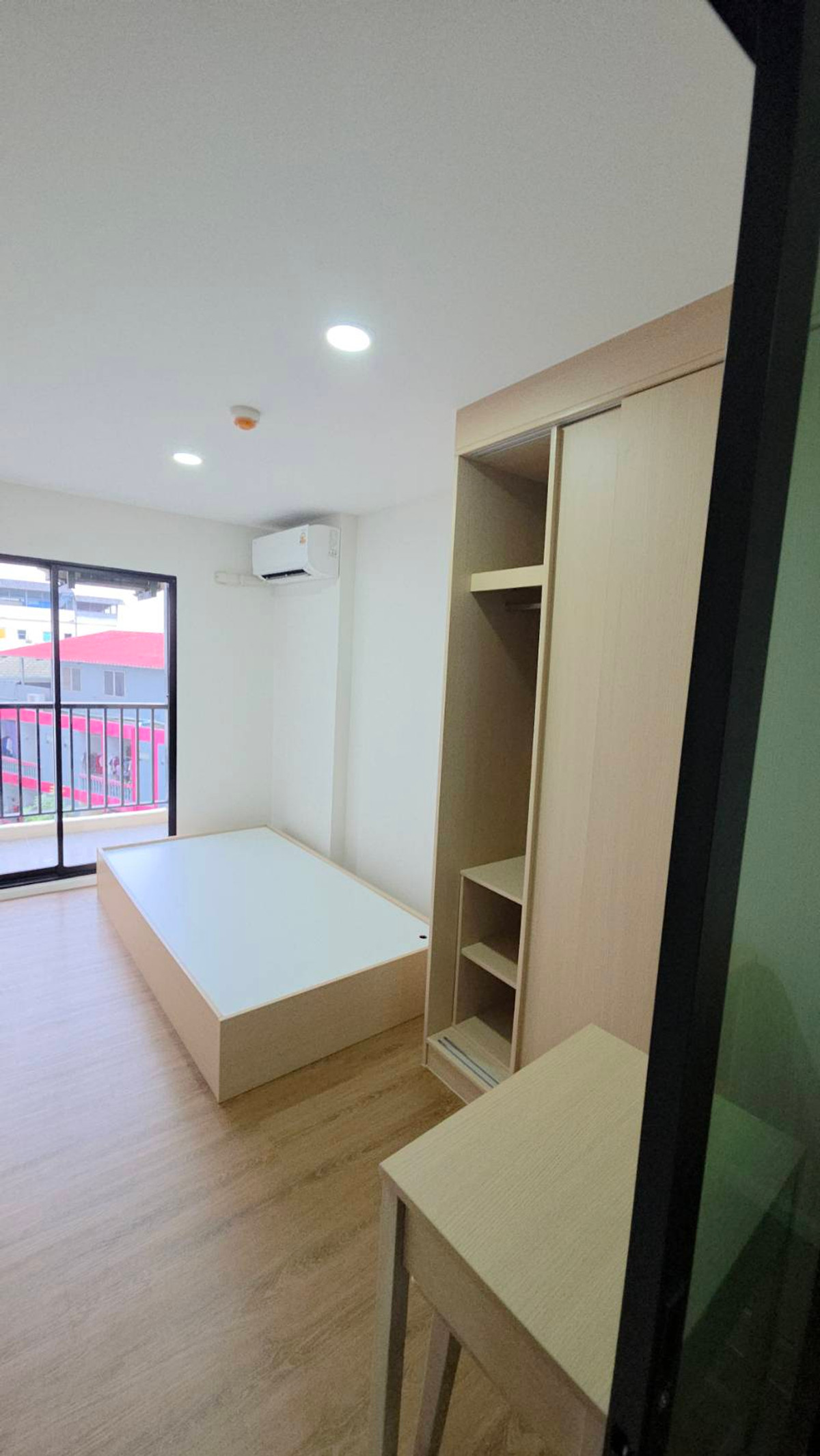For RentCondoSamut Prakan,Samrong : 🔥Urgent for rent🔥 ALIVE SUKHUMVIT 76 (Alife Sukhumvit 76) Building B, 5th floor, new room, first hand, fully furnished, ready to move in 📏 Size 48.12 sq m. | 2 bedrooms, 1 bathroom Line @bzprOperty