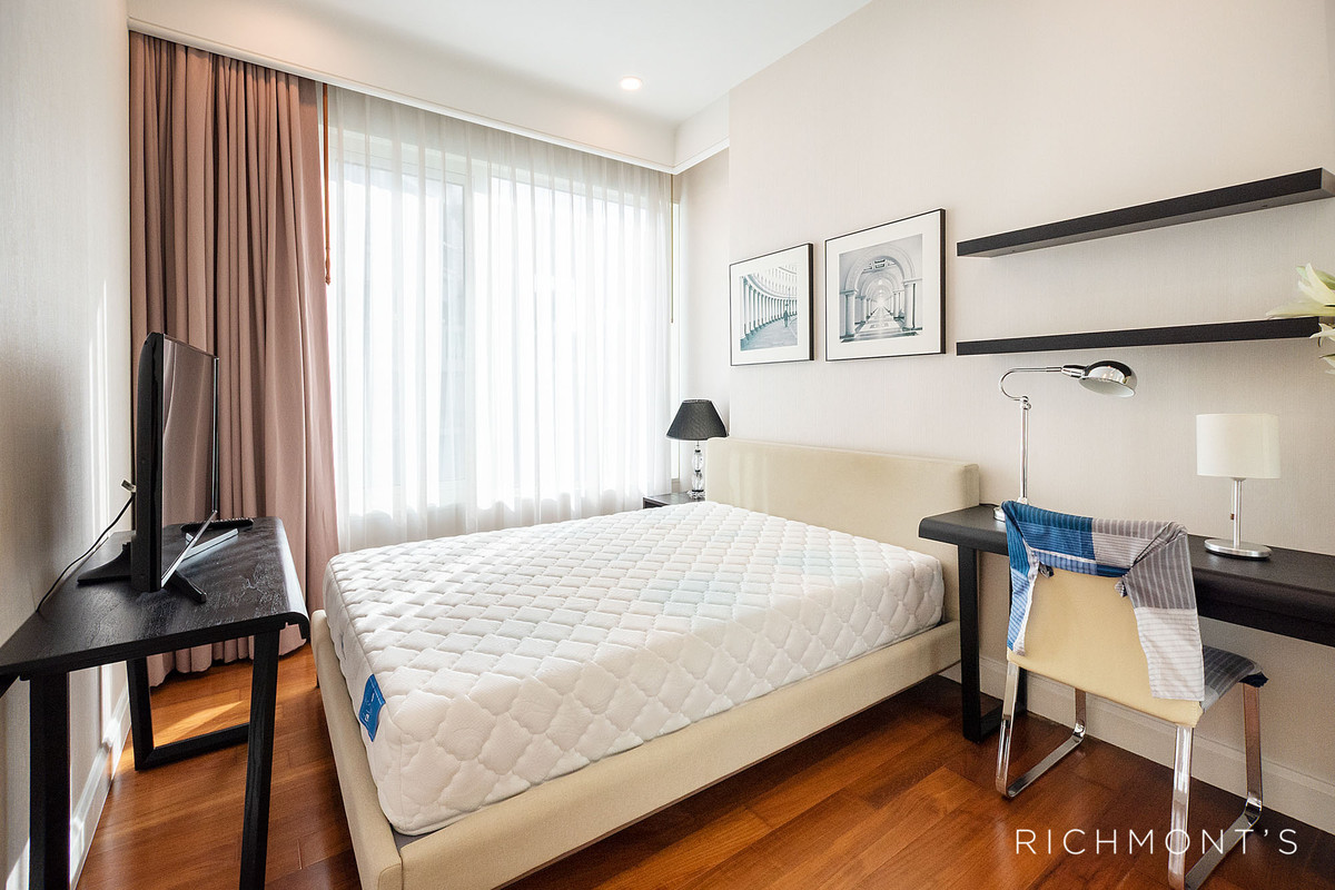 ขายคอนโดวิทยุ ชิดลม หลังสวน : คอนโดหรู 2 ห้องนอน ที่ Q Langsuan , Contact 062-496-6454