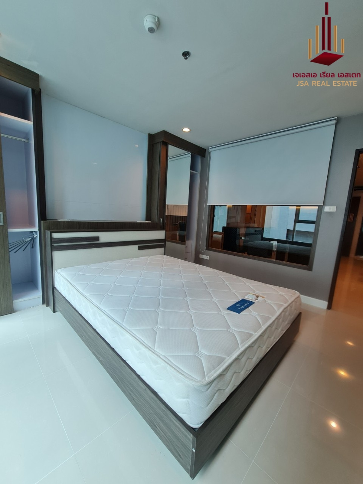 For SaleCondoSukhumvit, Asoke, Thonglor : ✨ For Sale: Sukhumvit Living Town Condo ✨ 💰 Only 5,700,000 THB