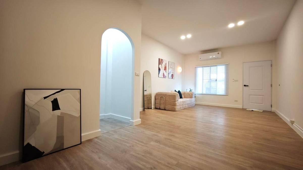 ให้เช่าทาวน์โฮมโชคชัย4 ลาดพร้าว71 : ให้เช่าทาวน์โฮม ใกล้ โรงพยาบาลเปาโล โชคชัย4 เพียง 3 นาที