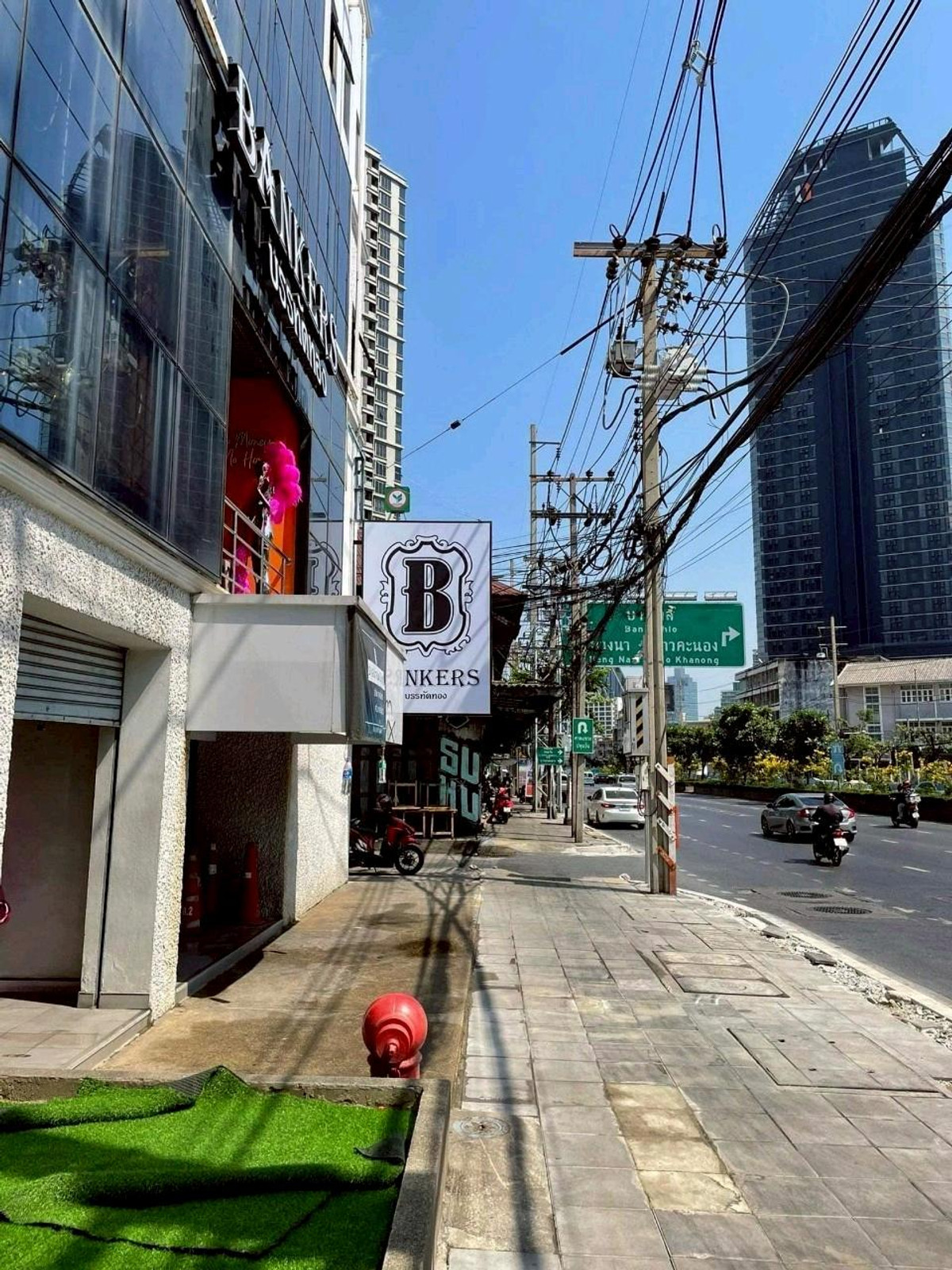 ให้เช่าอาคารพาณิชย์สยาม จุฬา สามย่าน : 🚩For Rent : Stand Alone Building Located on Rama 4 Road, Only 180 m. from MRT Hua Lamphong