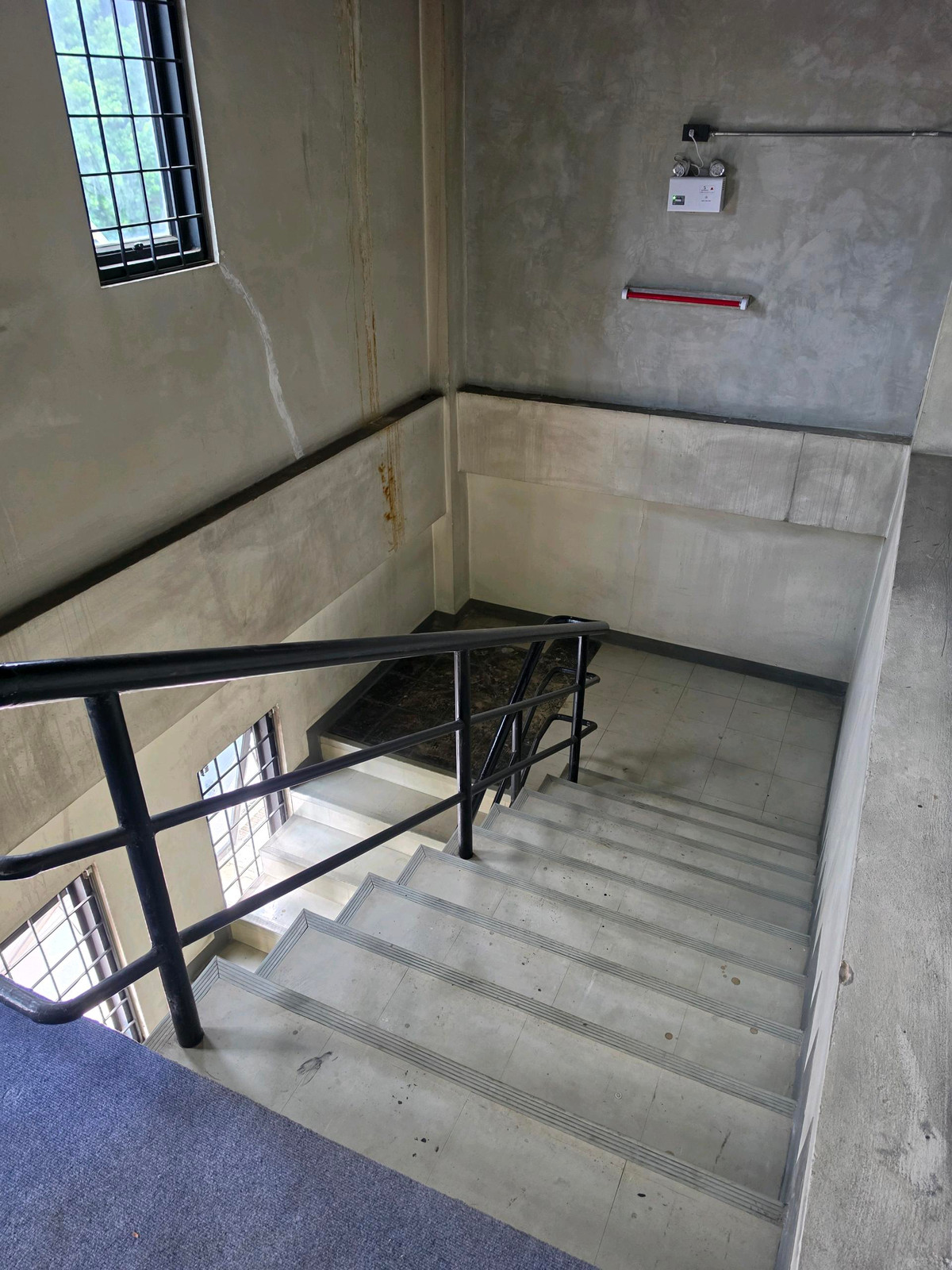 ให้เช่าอาคารพาณิชย์สยาม จุฬา สามย่าน : 🚩For Rent : Stand Alone Building Located on Rama 4 Road, Only 180 m. from MRT Hua Lamphong