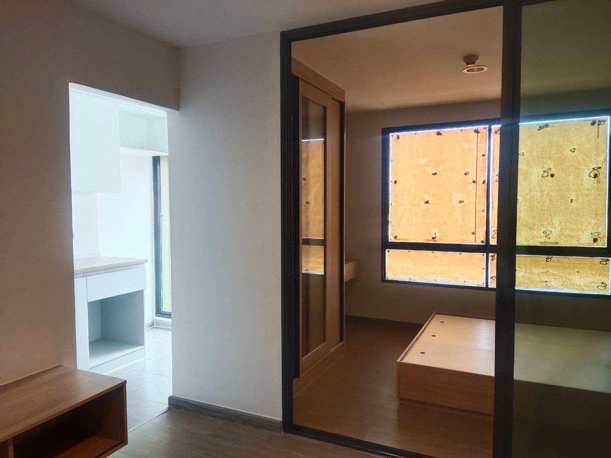 For RentCondoRathburana, Suksawat : Urgent for rent!!! 🔥🔥🔥 🎉Polis Suksawat 64🎉 ✅Building A, 7th floor, size 28.39 sq m. Line @bzprOperty