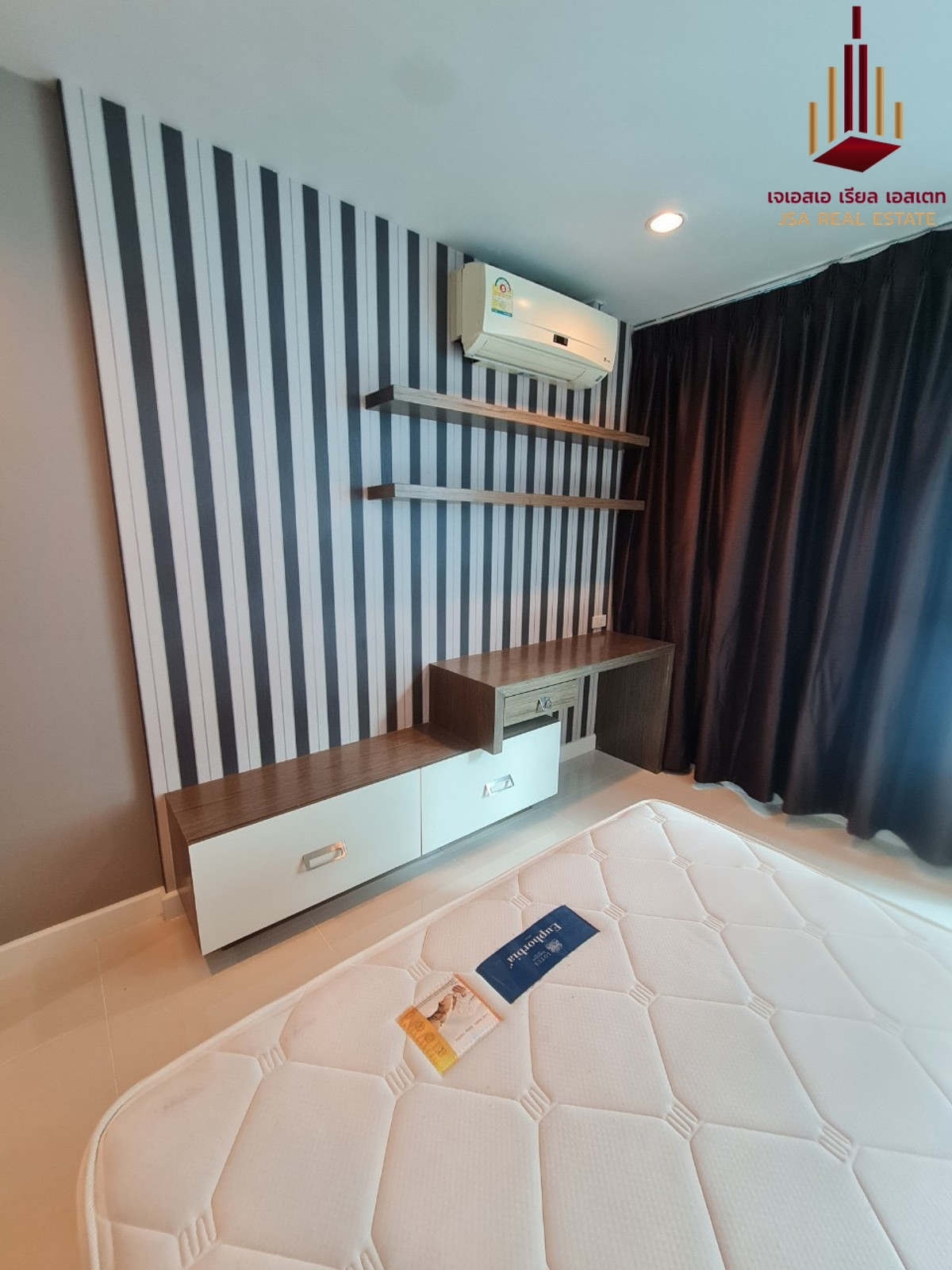 For SaleCondoSukhumvit, Asoke, Thonglor : ✨ For Sale: Sukhumvit Living Town Condo ✨ 💰 Only 5,700,000 THB