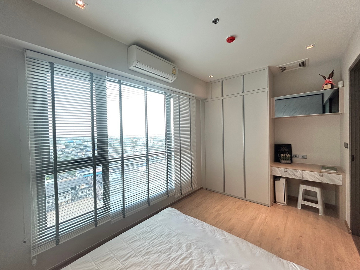 For RentCondoThaphra, Talat Phlu, Wutthakat : Condo for rent, Whizdom Station Ratchada Tha Phra, next to BTS Talat Phlu, opposite The Mall Tha Phra.