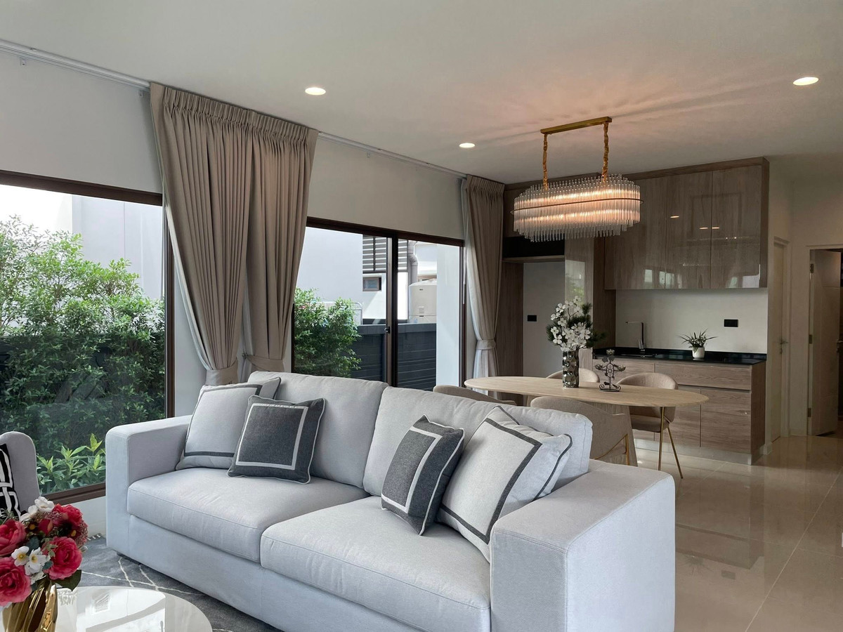 For RentHousePattanakan, Srinakarin : Burasiri Krungthepkreetha / 4 bedrooms (FOR RENT), Burasiri Krungthepkreetha / 4 Bedrooms (FOR RENT) BZD116