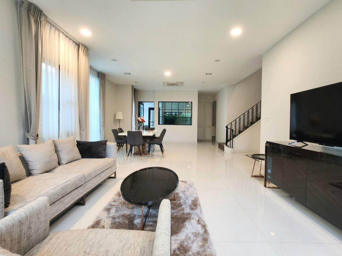 For RentHousePattanakan, Srinakarin : Nantawan Rama 9 - New Krungthepkreetha / 4 Bedrooms (FOR RENT) BZD111