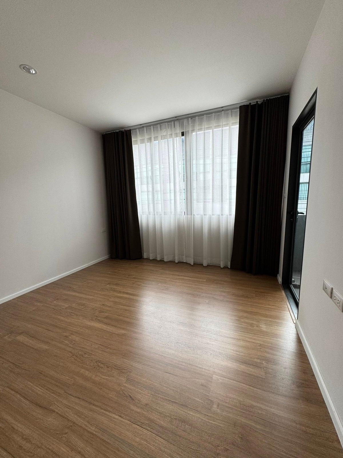 For RentTownhomeMin Buri, Romklao : Baan Klang Muang Rama 9 - Krungthep Kreetha / 3 Bedrooms (FOR RENT) BZD117