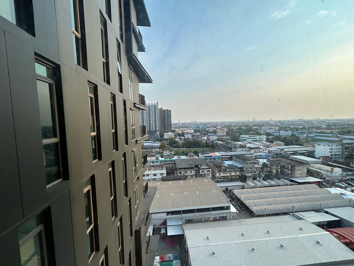 For RentCondoThaphra, Talat Phlu, Wutthakat : Condo for rent, Whizdom Station Ratchada Tha Phra, next to BTS Talat Phlu, opposite The Mall Tha Phra.