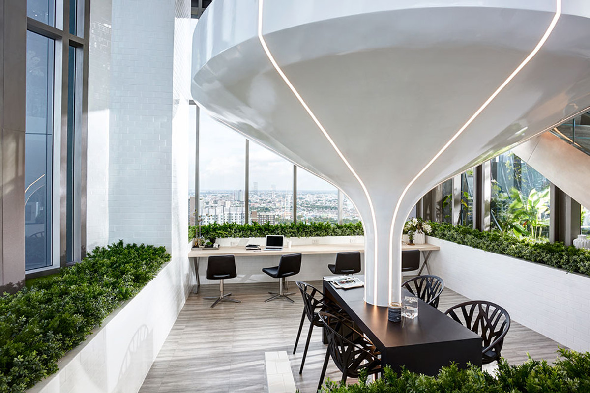 For RentCondoThaphra, Talat Phlu, Wutthakat : Condo for rent, Whizdom Station Ratchada Tha Phra, next to BTS Talat Phlu, opposite The Mall Tha Phra.