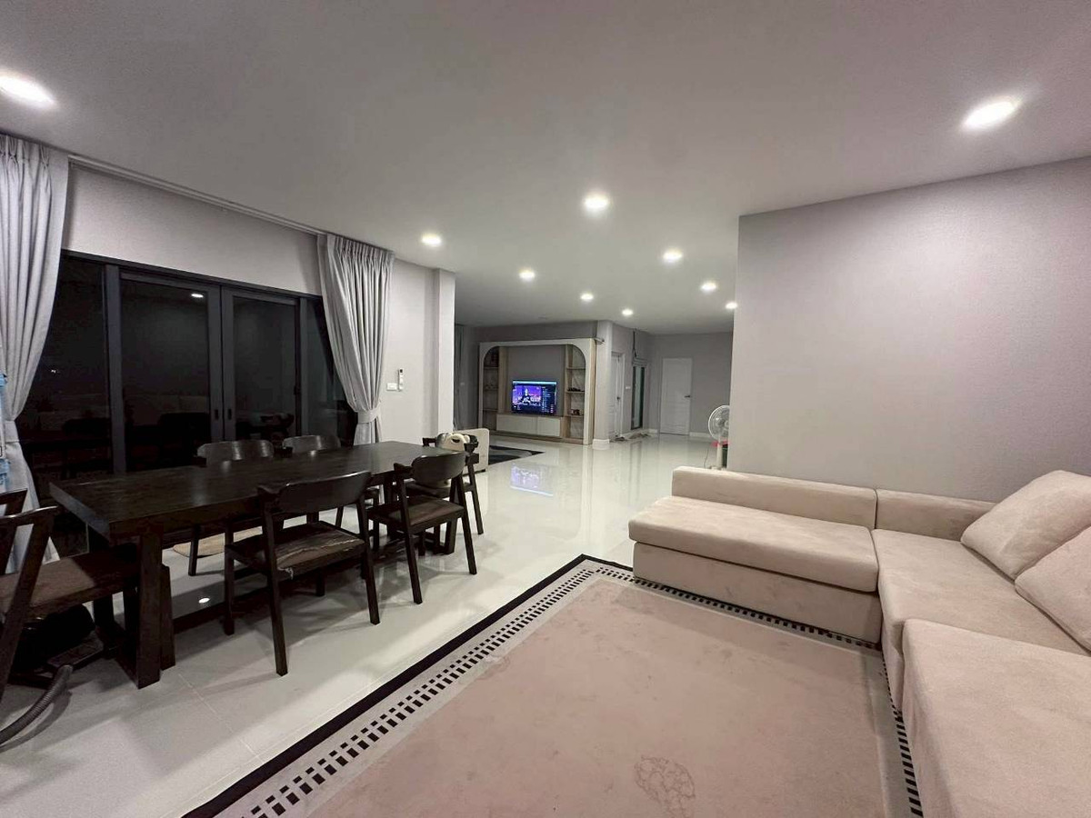 ให้เช่าบ้านเอกชัย บางบอน : 🔴🏡 LUXURY HOME FOR RENT | บ้านเดี่ยวสุดหรู  ไซส์ใหญ่สุดในโครงการ 📍 CENTRO BANGBON – บางบอน บ้านระดับพรีเมียม • เนื้อที่ 110 ตร.ว. | ใช้สอย 320 ตร.ม. • 4 ห้องนอน | 5 ห้องน้ำ