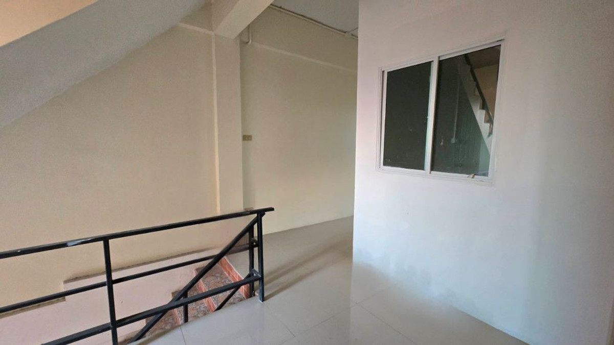 ขายอาคารพาณิชย์อยุธยา : อาคารพาณิชย์ อนานคร โครงการ 5 ต.คานหาม อ.อุทัย จ.พระนครศรีอยุธยา ทำเลทอง ติดถนนใหญ่ ใกล้แหล่งชุมชน