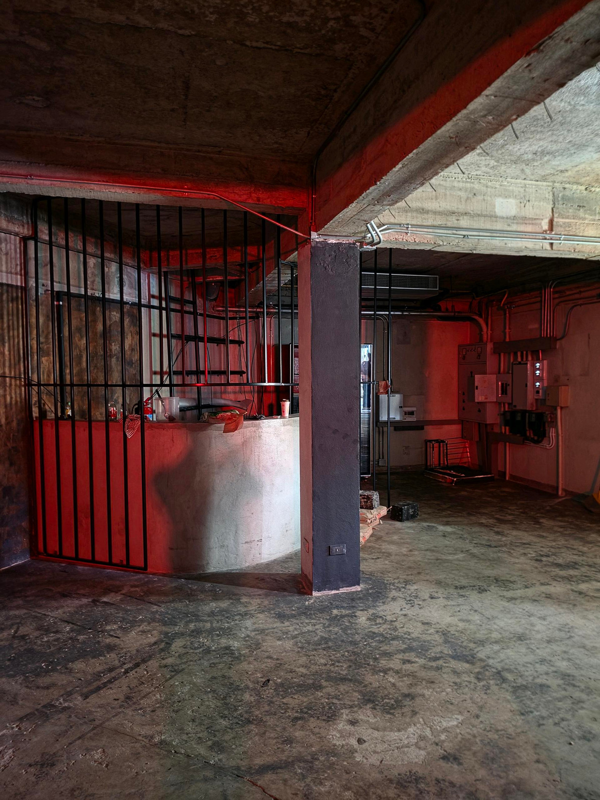 ให้เช่าอาคารพาณิชย์สยาม จุฬา สามย่าน : 🚩For Rent : Stand Alone Building Located on Rama 4 Road, Only 180 m. from MRT Hua Lamphong