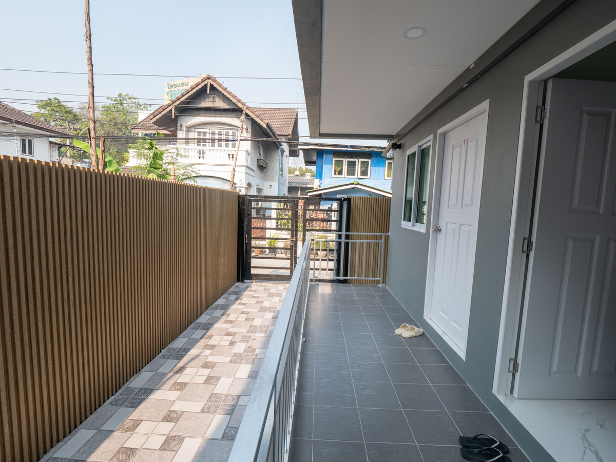 ขายกิจการโรงแรม & กิจการอพาร์ตเมนต์บางนา แบริ่ง ลาซาล : #ขายอพาร์ทเม้นท์ #ขายหอพัก #ใกล้เมกะบางนา ผลตอบแทน Yield% 7.5% ให้ไวเลยครับ พึ่งสร้างเสร็จใหม่ๆ มี 10 ห้อง ผู้เช่าเต็มทุกห้อง 100% ราคาดีมากๆ