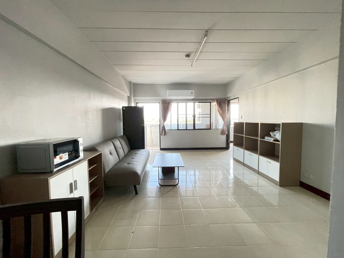 ขายคอนโดนวมินทร์ รามอินทรา : อมรพันธ์ คอนโด ตึก R4 2 นอน 2 น้ำ 70 ตารางเมตร ตกแต่งใหม่ พร้อมเฟอร์ครบ