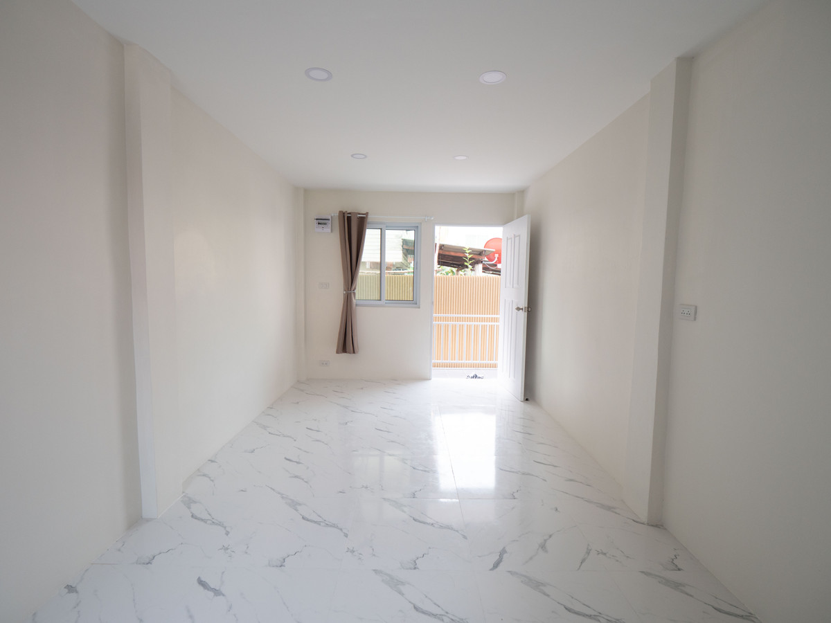 ขายกิจการโรงแรม & กิจการอพาร์ตเมนต์บางนา แบริ่ง ลาซาล : #ขายอพาร์ทเม้นท์ #ขายหอพัก #ใกล้เมกะบางนา ผลตอบแทน Yield% 7.5% ให้ไวเลยครับ พึ่งสร้างเสร็จใหม่ๆ มี 10 ห้อง ผู้เช่าเต็มทุกห้อง 100% ราคาดีมากๆ