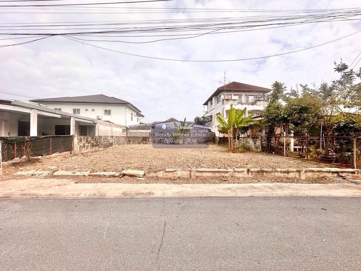 ขายที่ดินนวมินทร์ รามอินทรา : ขายที่ดินนวมินทร์ สวยเงียบสงบ น้ำไม่ท่วมเเปลงนี้เมื่อปี 2554, ที่ดินในโครงการปลอดภัย ไม่พลุกพล่าน, เข้าออกได้สองซอย ซอยนวมินทร์ 68 เเละ ประเสริฐมนูกิจ 46  ใกล้ทางด่วนเอกมัย-รามอินทรา, ใกล้รพ.พญาไท นวมินทร์ 4.8 กม., ใกล้ Foodland นวมินทร์ เปิด 24 ชม.