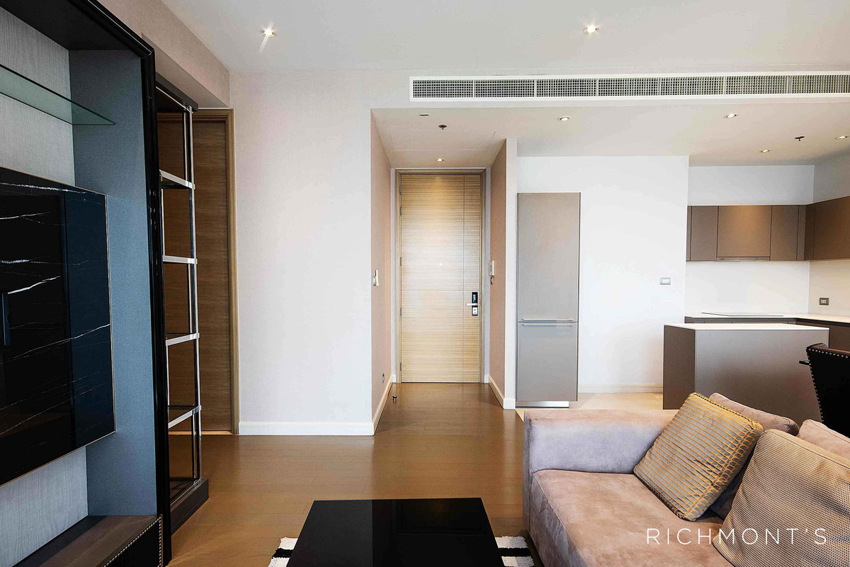 ขายคอนโดวิทยุ ชิดลม หลังสวน : 2 ห้องนอนวิวสวย ที่ Magnolias Ratchadamri Boulevard, Contact 062-496-6454