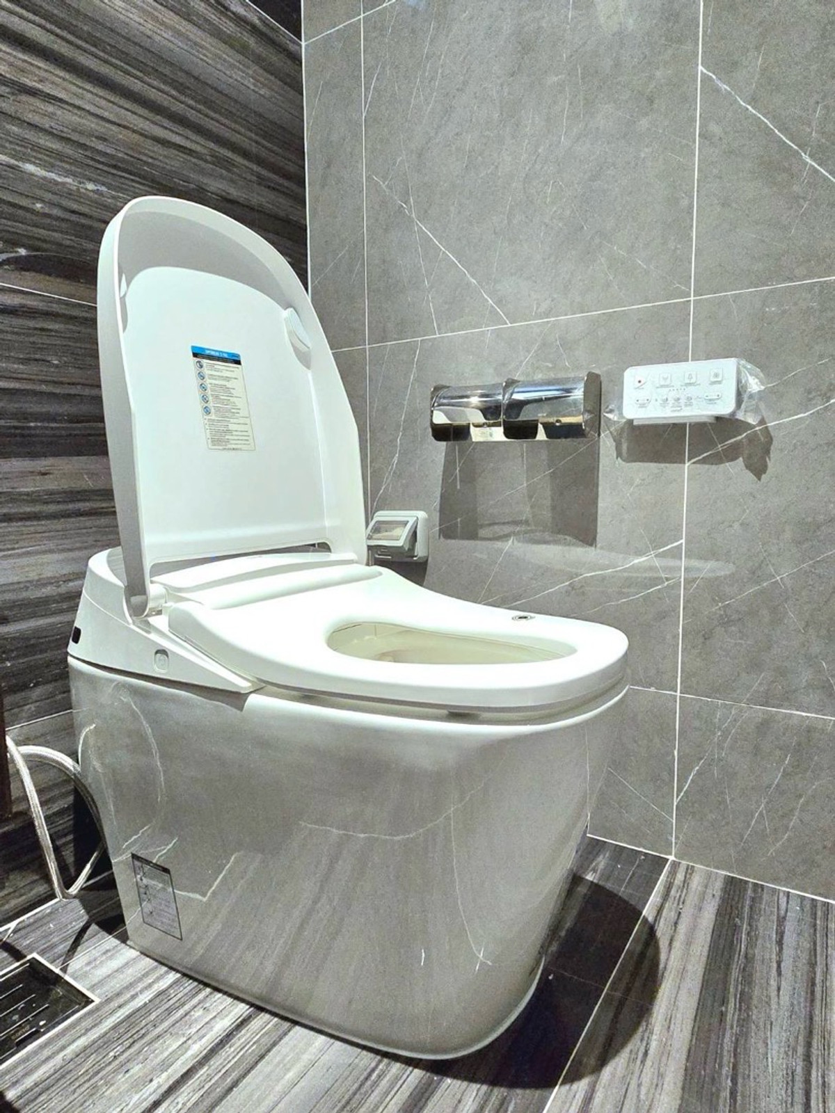 บ้านลาดกระบัง สุวรรณภูมิ : 🏰 เช่าหรือขาย คฤหาสน์หลังใหญ่ บ้านเดี่ยวสุดหรู ป้ายแดง📍 เพอร์เฟค มาสเตอร์พีช 4 สุขุมวิท 77