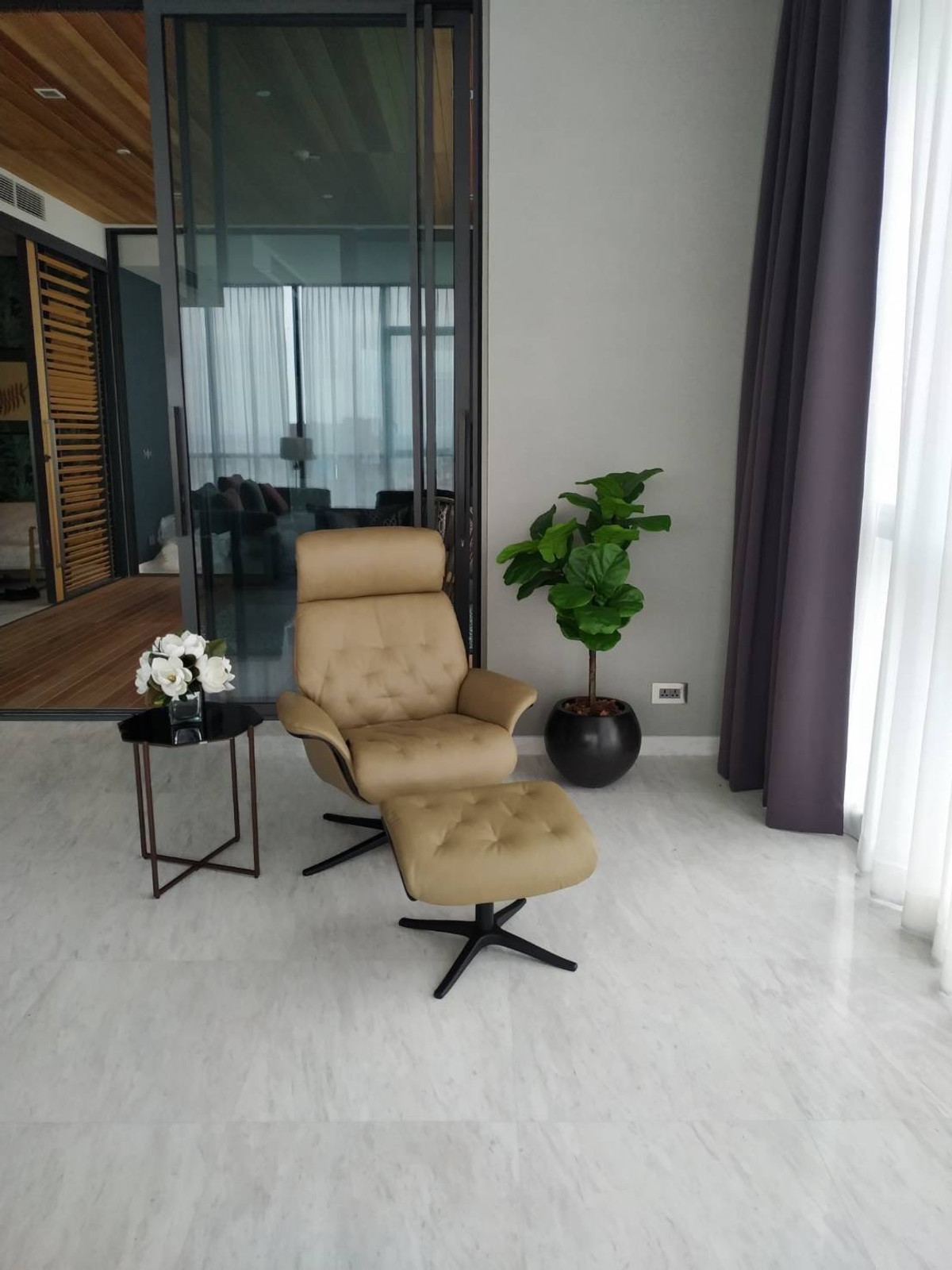 ขายคอนโดสุขุมวิท อโศก ทองหล่อ : คอนโดหรู 3 ห้องนอน ที่ The Monument Thonglor, Please call: 062-496-6454