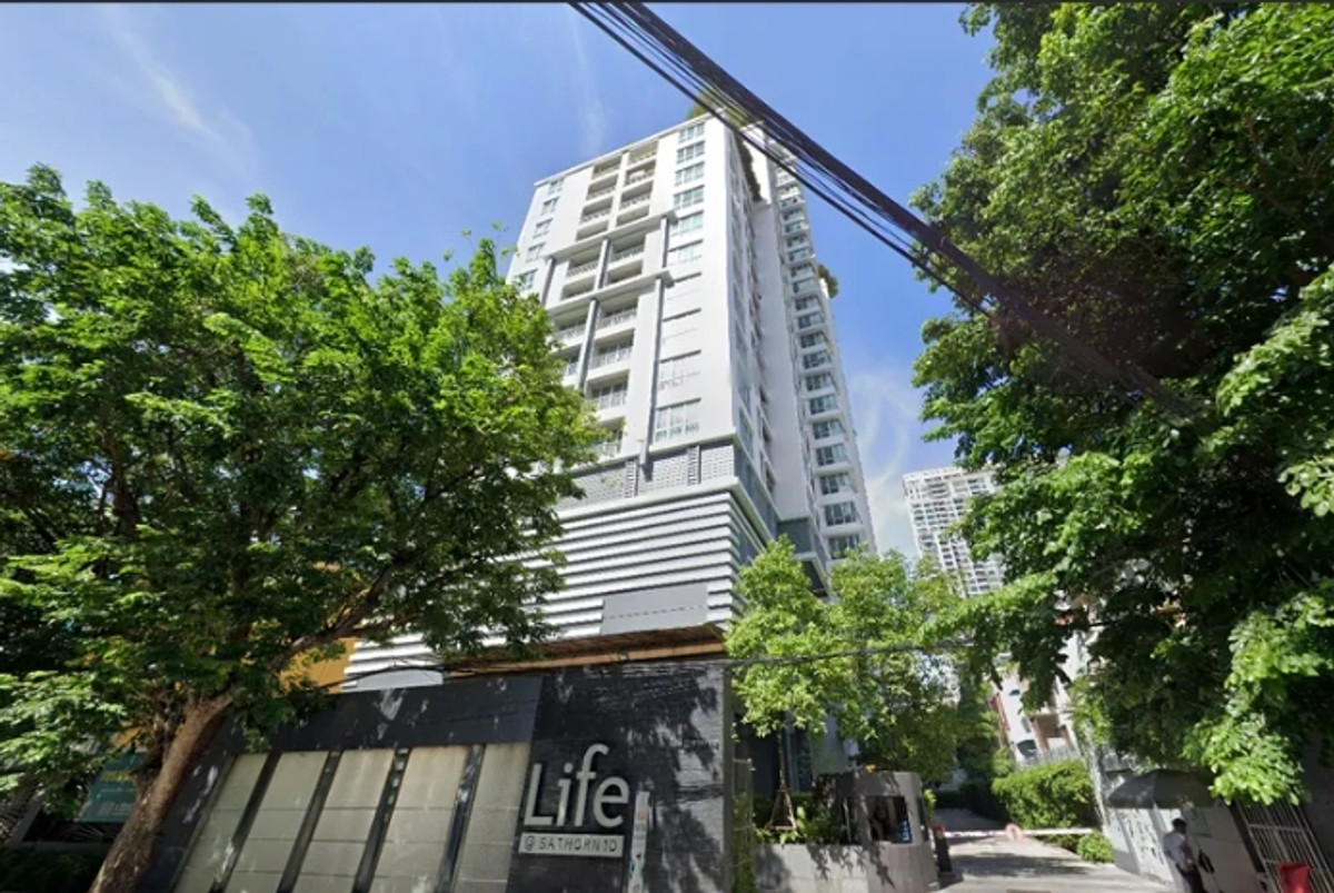 For SaleCondoSathorn, Narathiwat : ✨ For Sale: Life @ Sathorn 10 Condo ✨ 💰 Only 4,690,000 THB