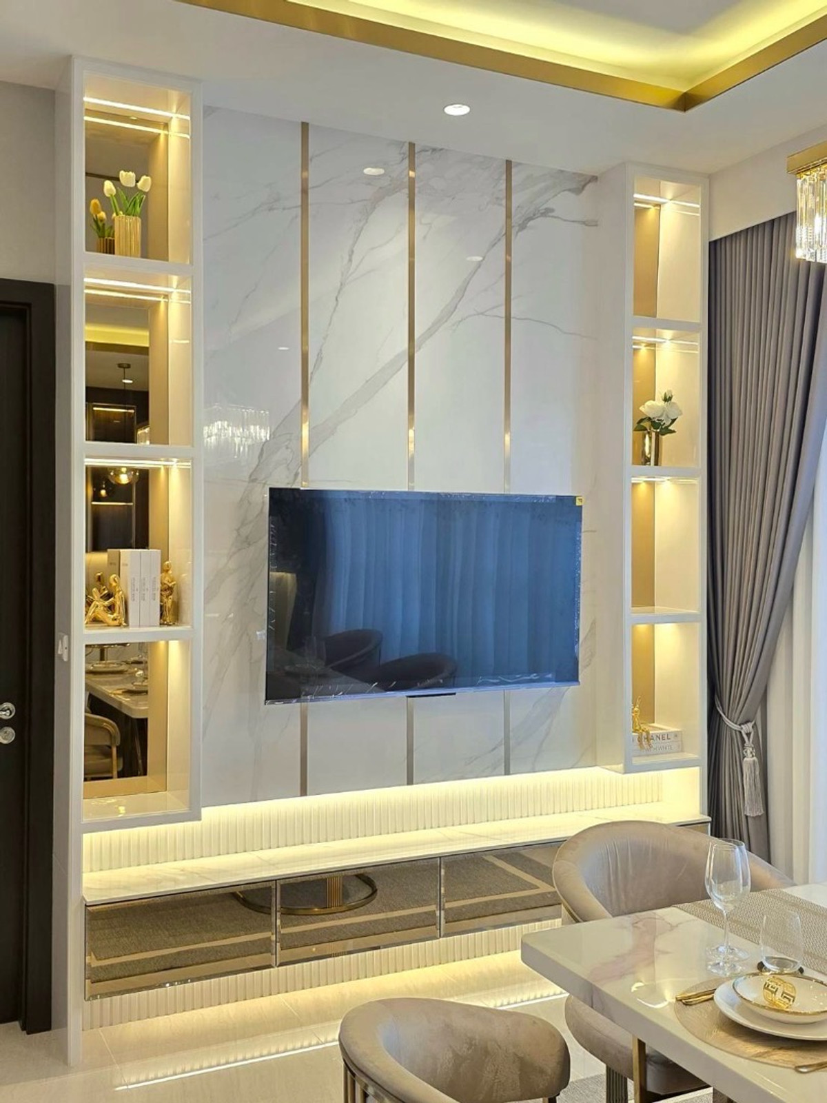 บ้านลาดกระบัง สุวรรณภูมิ : 🏰 เช่าหรือขาย คฤหาสน์หลังใหญ่ บ้านเดี่ยวสุดหรู ป้ายแดง📍 เพอร์เฟค มาสเตอร์พีช 4 สุขุมวิท 77