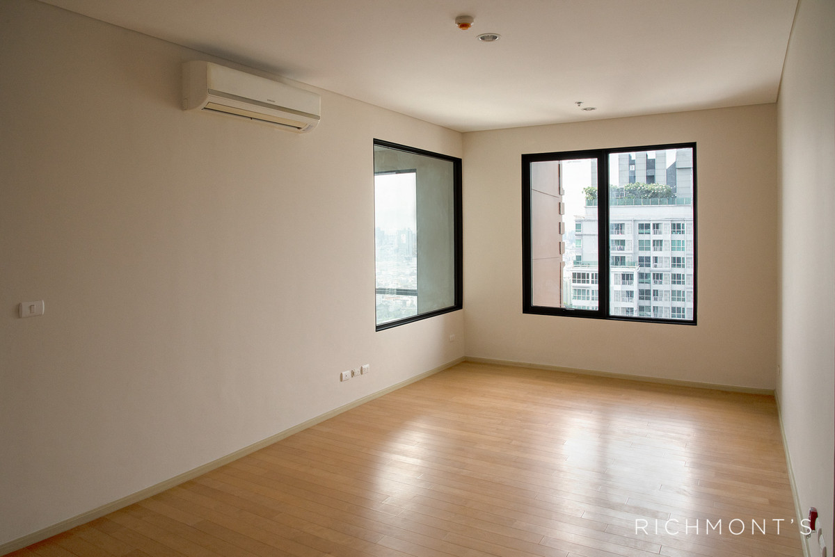 ขายคอนโดพระราม 9 เพชรบุรีตัดใหม่ RCA : คอนโด 4 ห้องนอนวิวสวย ที่ VILLA ASOKE , Contact 062-496-6454