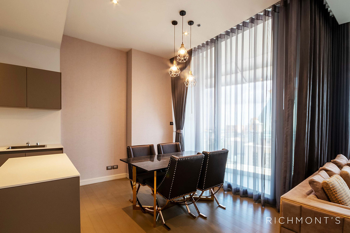 ขายคอนโดวิทยุ ชิดลม หลังสวน : 2 ห้องนอนวิวสวย ที่ Magnolias Ratchadamri Boulevard, Contact 062-496-6454