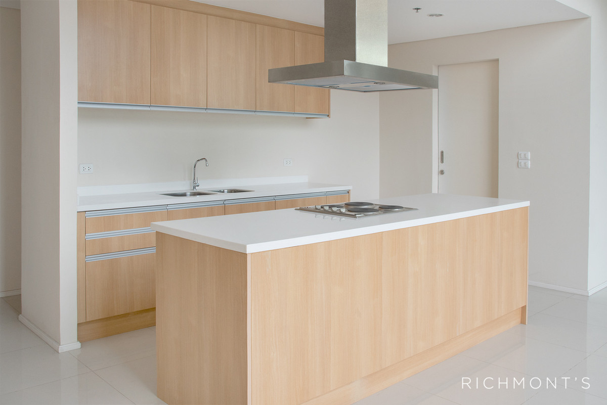 ขายคอนโดพระราม 9 เพชรบุรีตัดใหม่ RCA : คอนโด 4 ห้องนอนวิวสวย ที่ VILLA ASOKE , Contact 062-496-6454