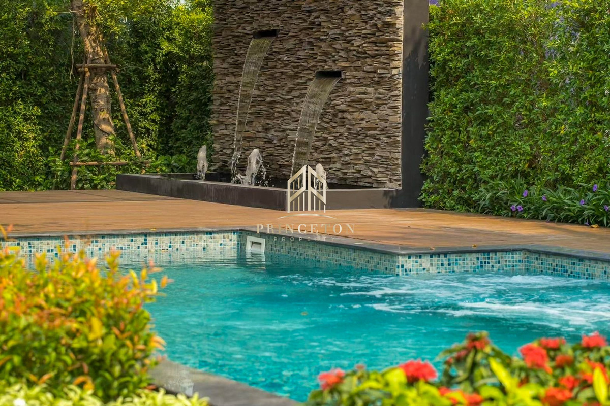 บ้านบางนา แบริ่ง ลาซาล : บ้านตัวอย่าง เดอะ แกรนด์ ลักซ์ บางนา - สวนหลวง พร้อมสระว่ายน้ำส่วนตัว 📞092-4252445 The Grand Lux Bangna - Suanluang 