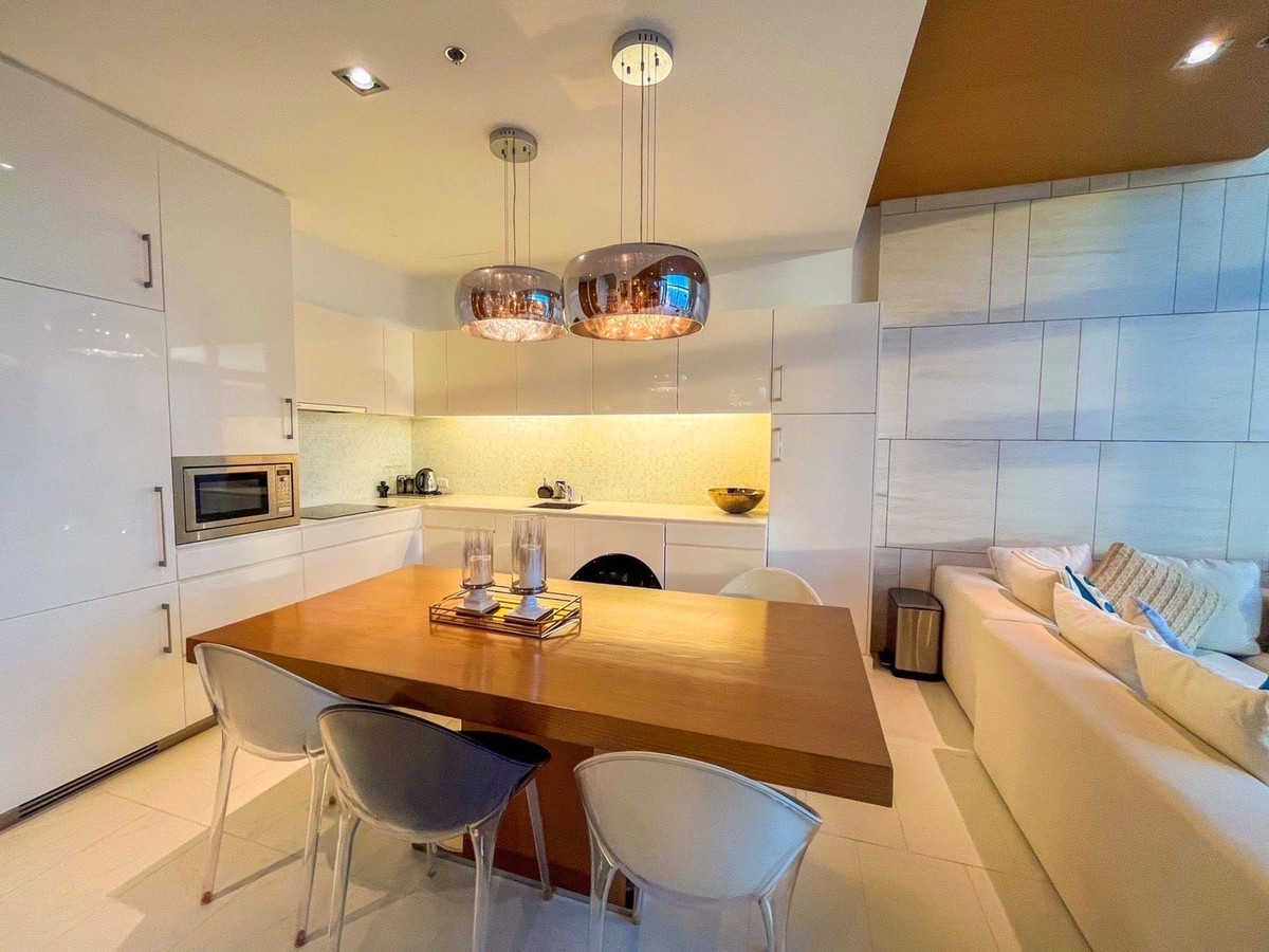 ขายคอนโดพัทยา บางแสน ชลบุรี สัตหีบ : คอนโด Duplex สุดหรูวิวทะเล 3 ห้องนอน ที่ Northpoint Pattaya, Contact 062-496-6454