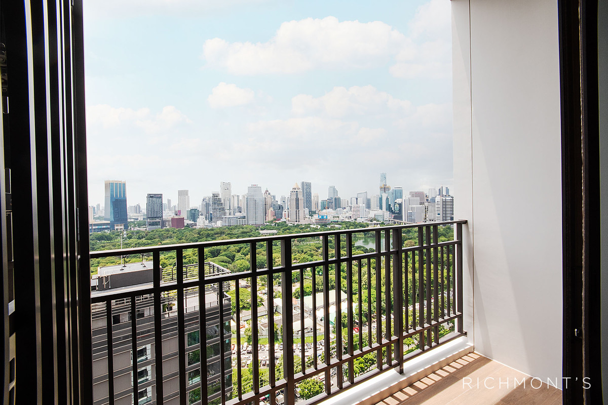 ขายคอนโดวิทยุ ชิดลม หลังสวน : คอนโด 3 ห้องนอนวิวสวย ที่ MUNIQ Langsuan, Please call: 062-496-6454