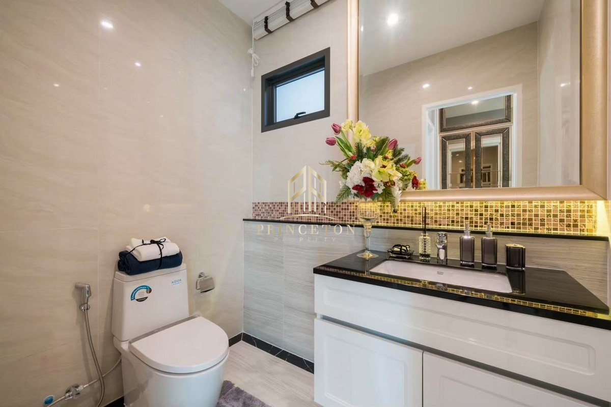 บ้านบางนา แบริ่ง ลาซาล : บ้านตัวอย่าง เดอะ แกรนด์ ลักซ์ บางนา - สวนหลวง พร้อมสระว่ายน้ำส่วนตัว 📞092-4252445 The Grand Lux Bangna - Suanluang 