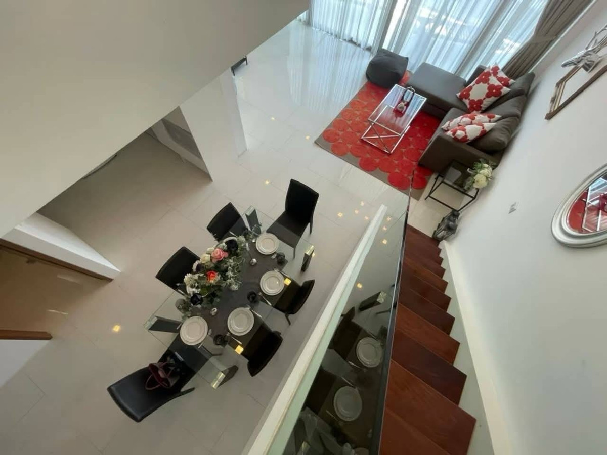 ให้เช่าคอนโดพัทยา บางแสน ชลบุรี สัตหีบ : ให้เช่าด่วน The Sanctuary WongAmat ห้อง Duplex 2 ห้องนอน 2 ห้องน้ำ ติดหาดวงอมาตย์ ขนาด 139.00 ตร.ม. ราคา 49,000 บาท