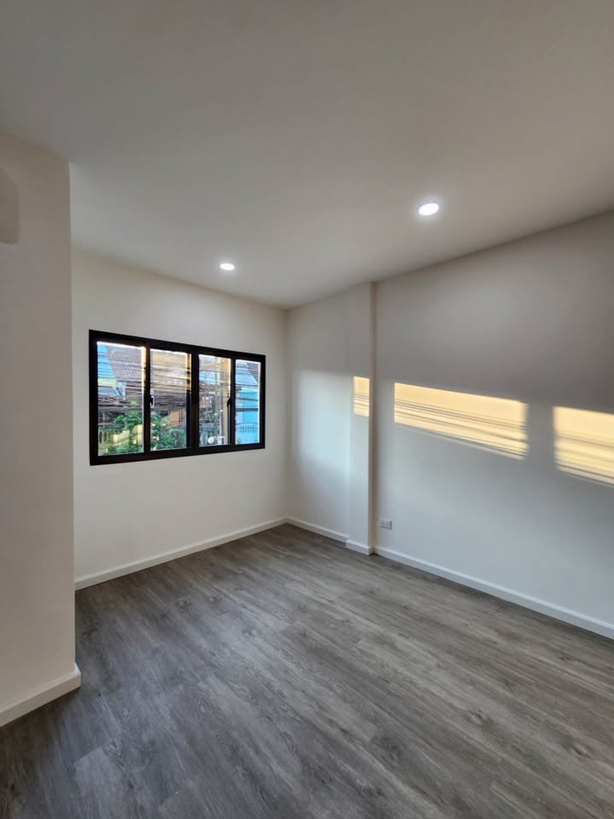 ขายทาวน์โฮมรามคำแหง หัวหมาก : K-6709  ขายด่วน ! ทาวน์โฮม รีโนเวทใหม่ หมู่บ้านปรีชา 8 ตกแต่งใหม่ สไตล์ Modern & Cozy พร้อมอยู่ 