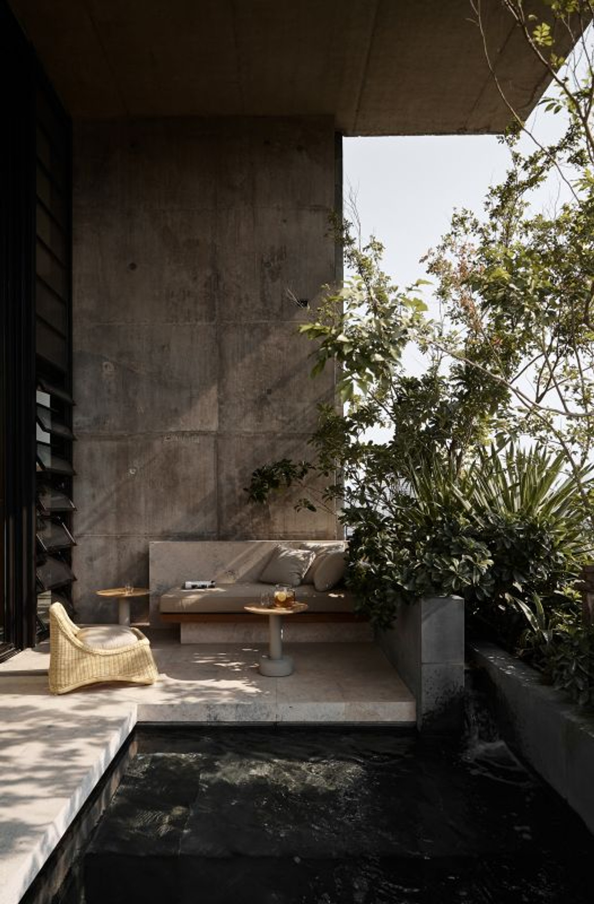 ขายคอนโดสาทร นราธิวาส : 3 ห้องนอน ที่ Windshell Naradhiwas , Contact 062-496-6454