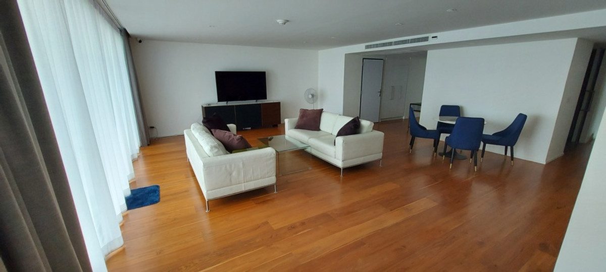 ขายคอนโดวิทยุ ชิดลม หลังสวน : Somkid Gardens Condo , Contact 062-496-6454