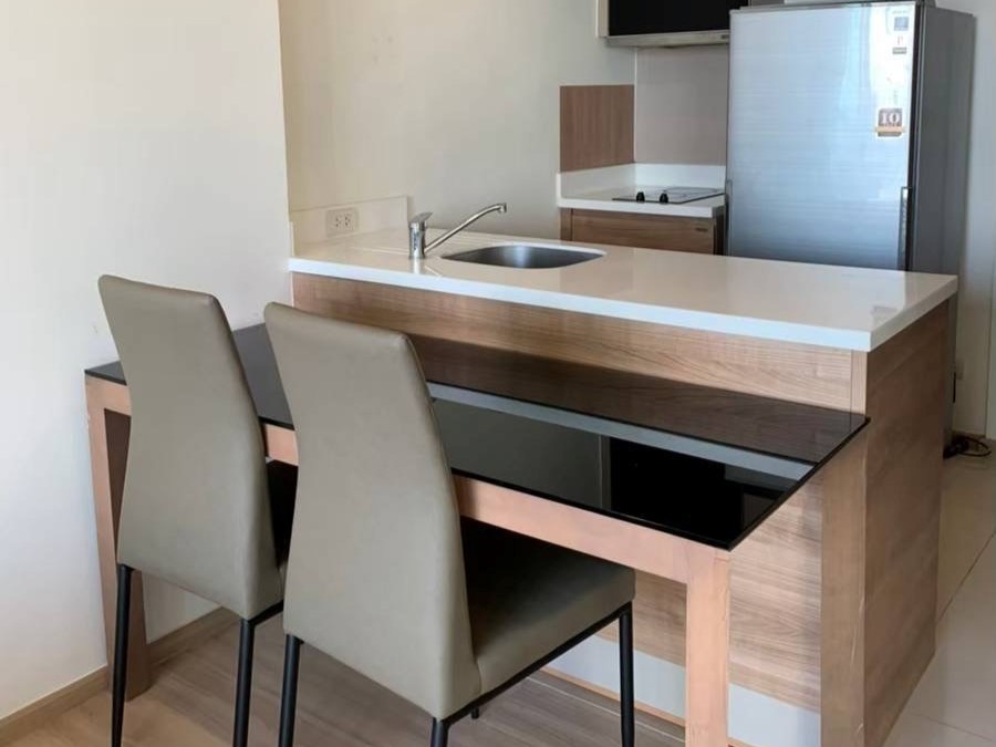 For SaleCondoSapankwai,Jatujak : 🔥Urgent Sale!🔥 Rhythm Phahol-Ari, near Ari BTS station. Fully furnished and ready to move in.