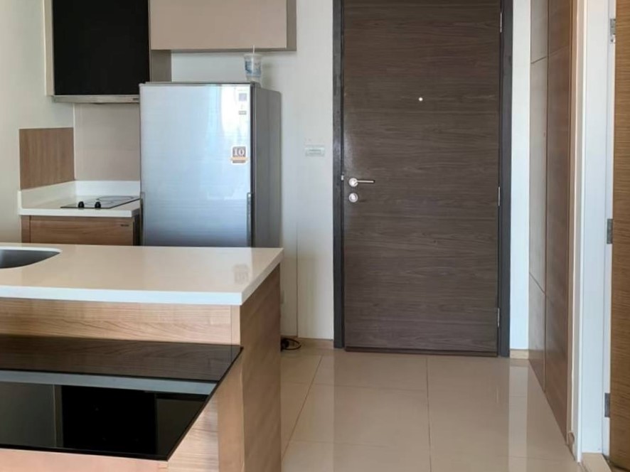 For SaleCondoSapankwai,Jatujak : 🔥Urgent Sale!🔥 Rhythm Phahol-Ari, near Ari BTS station. Fully furnished and ready to move in.