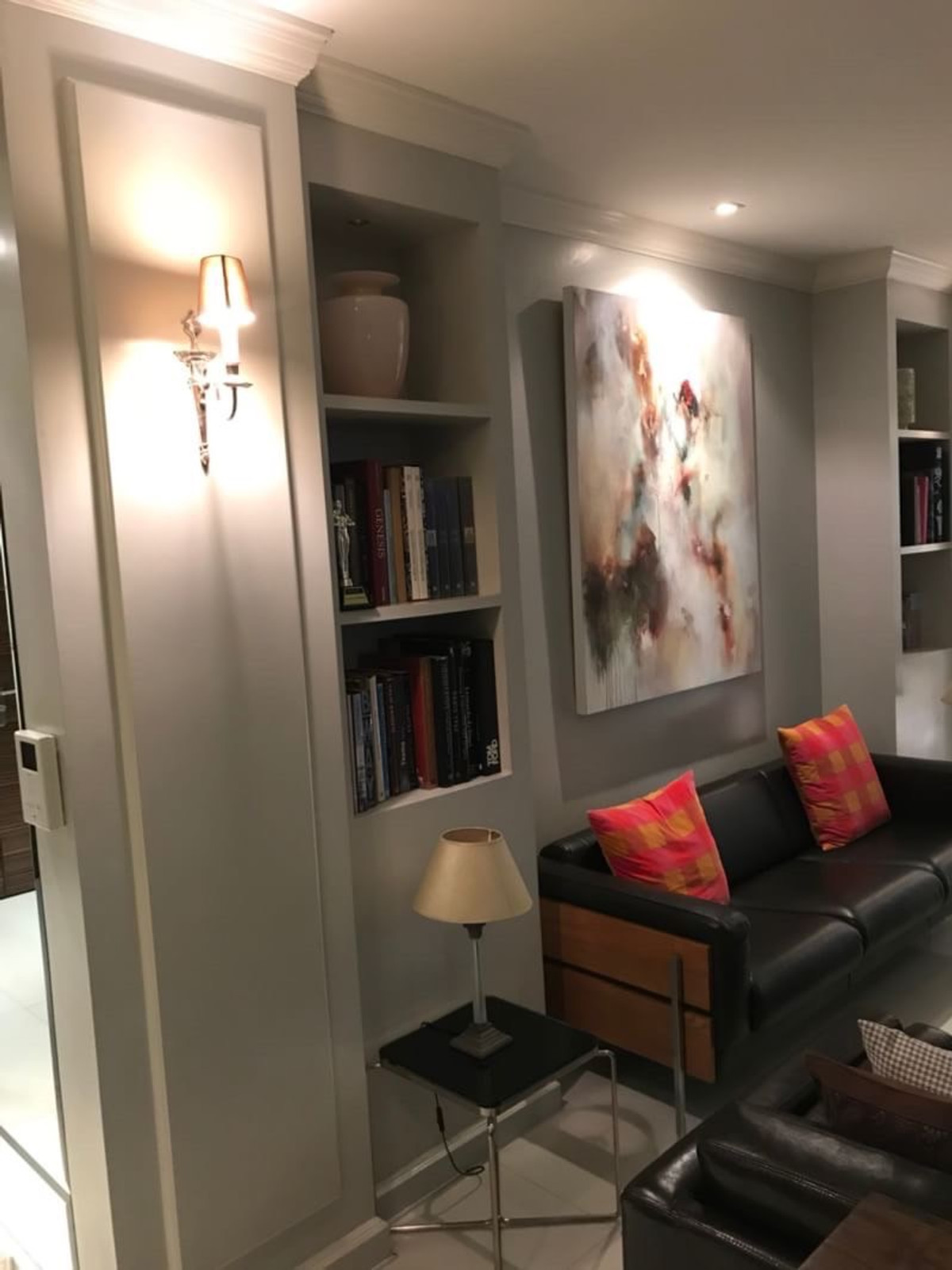 ขายคอนโดวงเวียนใหญ่ เจริญนคร : คอนโด 2 ห้องนอน วิวแม่น่ำ ที่ Watermark Chaophraya River , Contact 062-496-6454