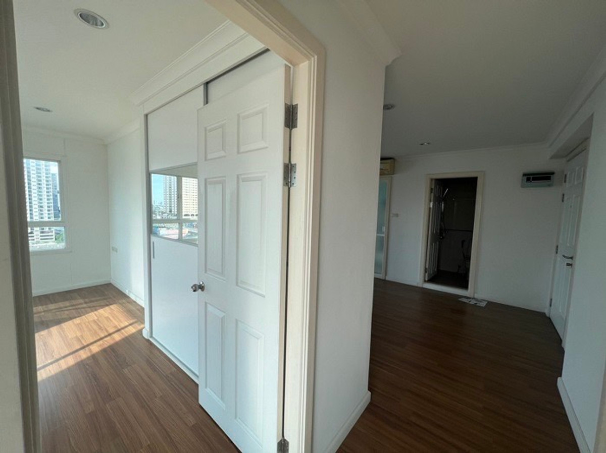 ขายคอนโดปิ่นเกล้า จรัญสนิทวงศ์ : 💖💖ขายถูก Lumpini Suite Pinklao (2 Bed 63.85 ตร.ม/4.55 ล้าน) ชั้น 12 ห้องเปล่า ใกล้ห้าง,ถนนใหญ่/สนใจสอบถามได้นะคะ Line ID = atfirm2010💖💖