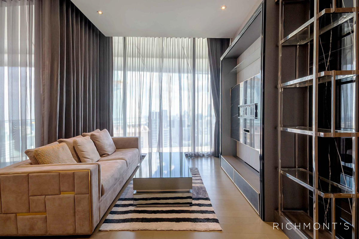 ขายคอนโดวิทยุ ชิดลม หลังสวน : 2 ห้องนอนวิวสวย ที่ Magnolias Ratchadamri Boulevard, Contact 062-496-6454