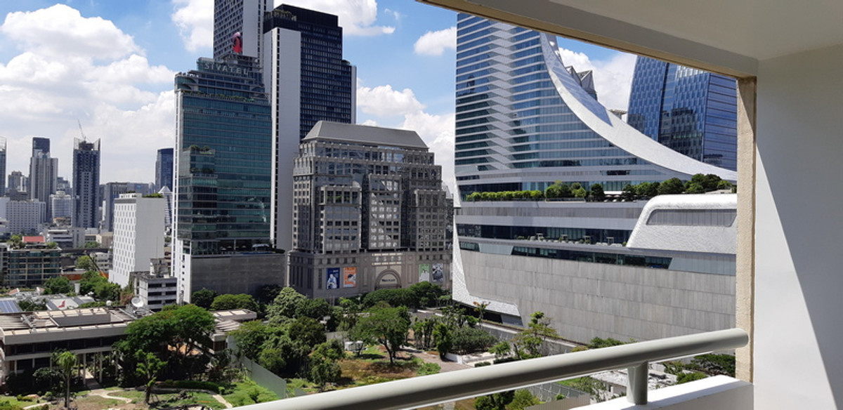 ขายคอนโดวิทยุ ชิดลม หลังสวน : Somkid Gardens Condo , Contact 062-496-6454